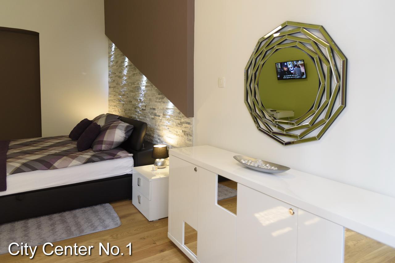 Center Apartment *